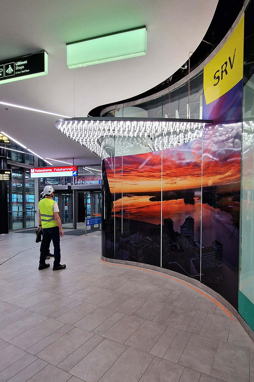 The newly installed light canopy in the entrance hall of the Horisontti office tower, as seen from the REDI shopping center side.